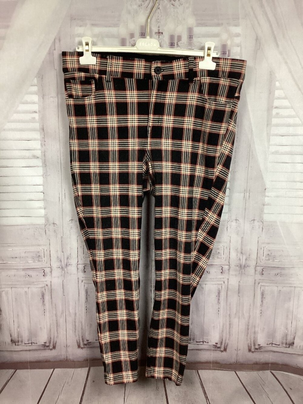 Torrid Plaid Ankle Pants Cream Black Red 16R